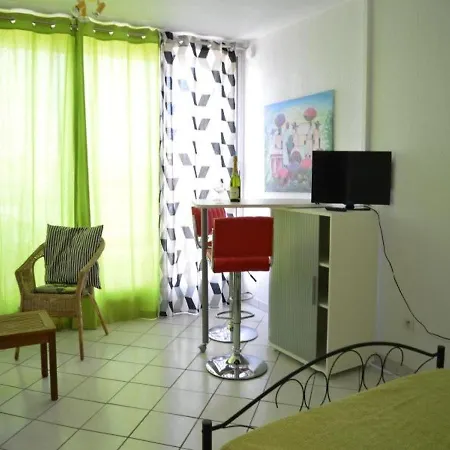 Appartamento Heliopolis 1 *